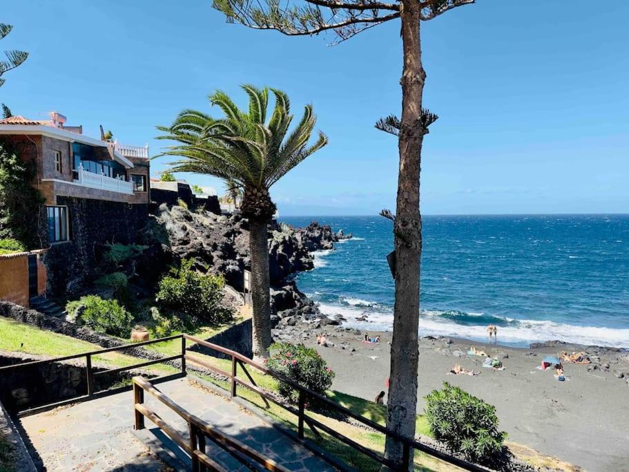 Beachfront Villa And Pool Пуэрто-де-Сантьяго Экстерьер фото
