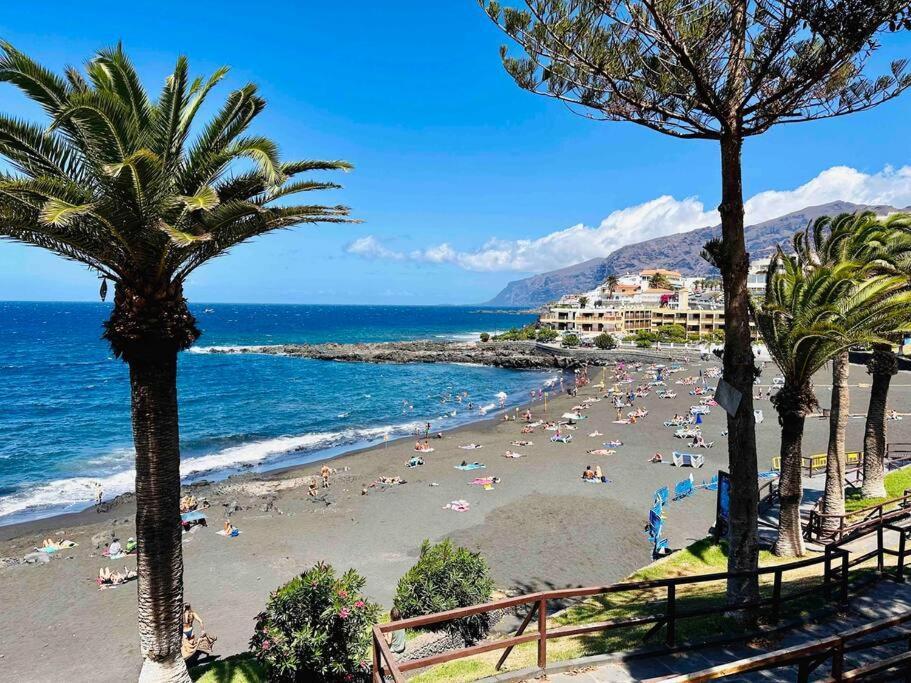 Beachfront Villa And Pool Пуэрто-де-Сантьяго Экстерьер фото