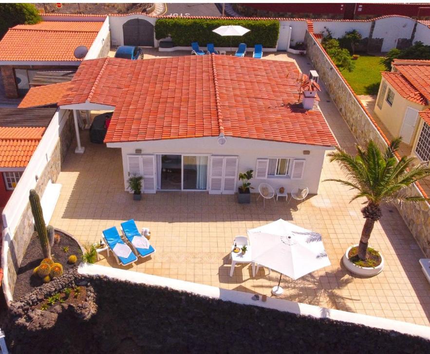 Beachfront Villa And Pool Пуэрто-де-Сантьяго Экстерьер фото