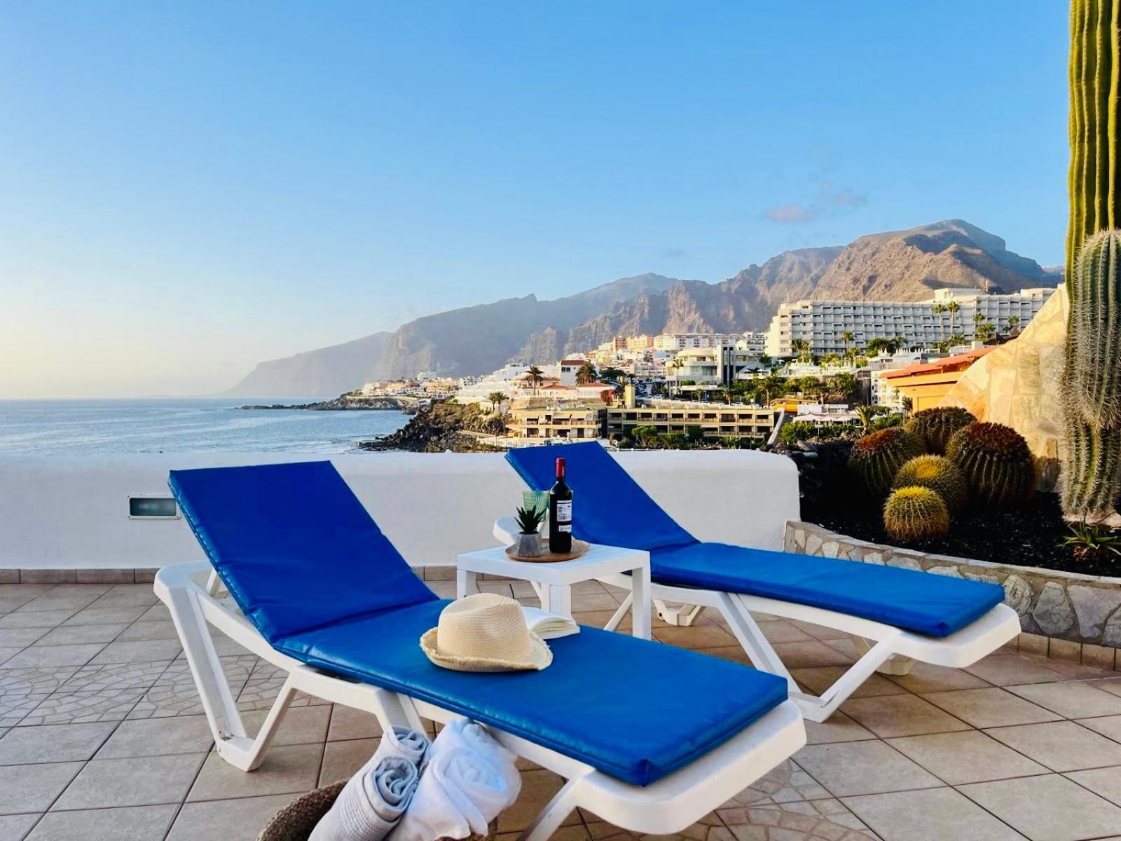Beachfront Villa And Pool Пуэрто-де-Сантьяго Экстерьер фото